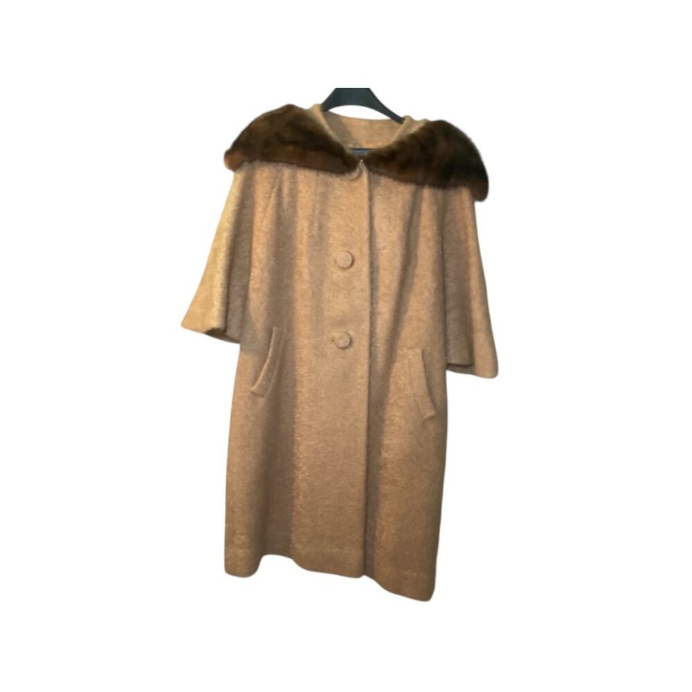 Vintage Beige Wool Coat Fur Trim Collar‎ Large Buttons Retro Luxury Glam *READ*